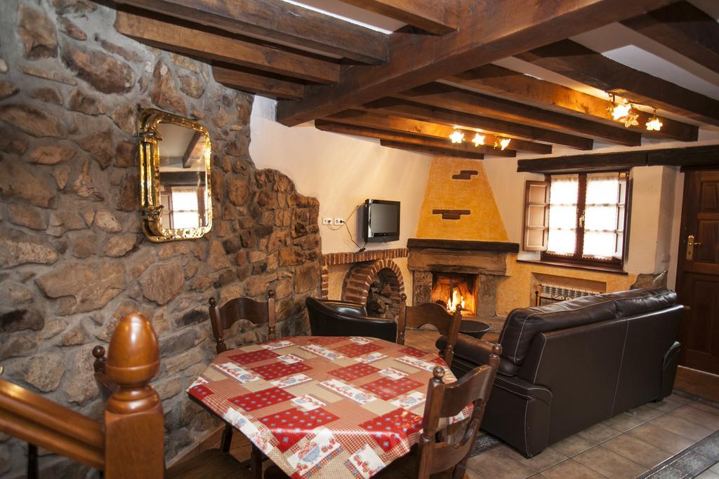 El Cabanon De Pimiango Guest House Cameră foto